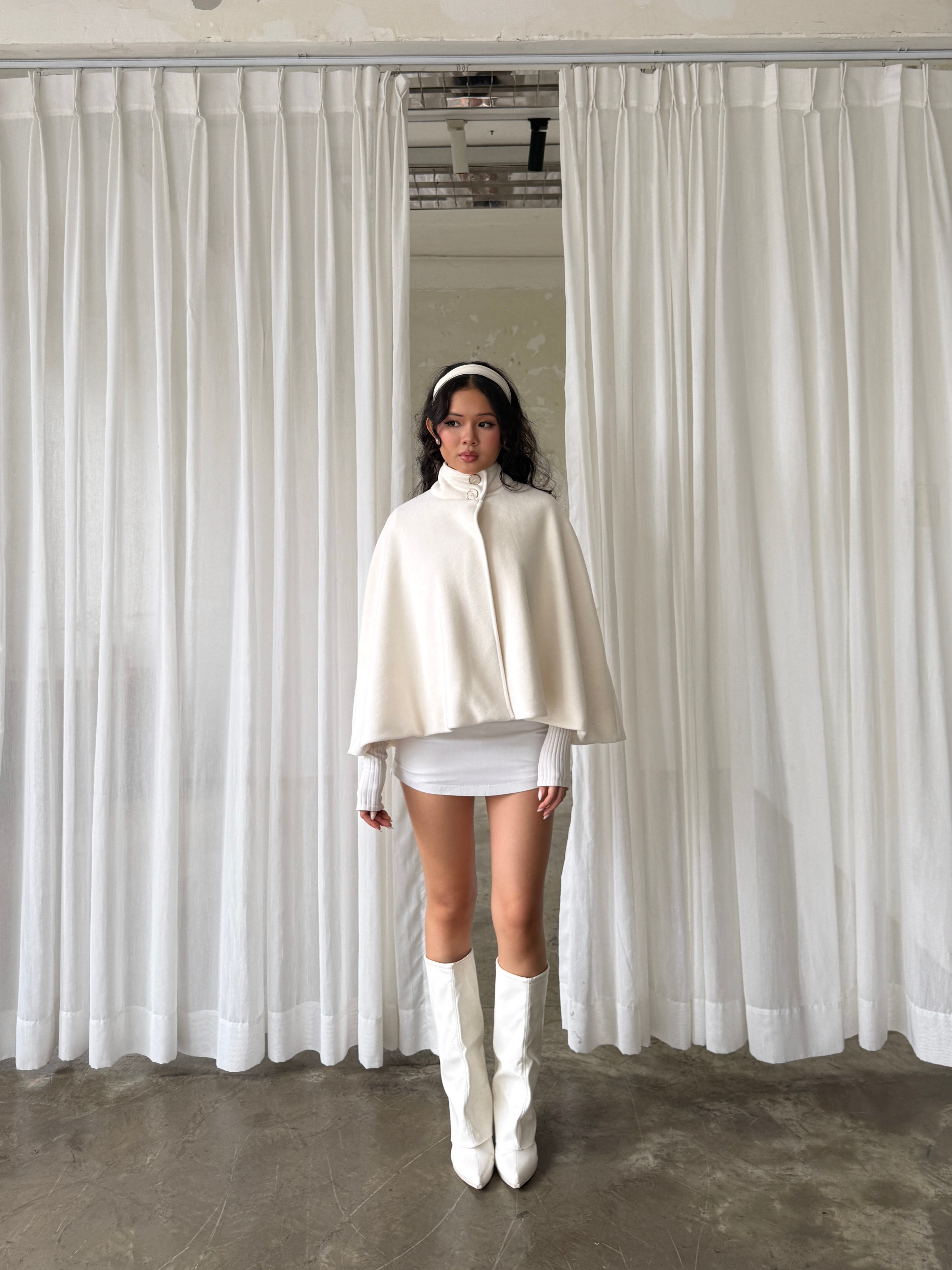 04 Snow Bunny Cape
