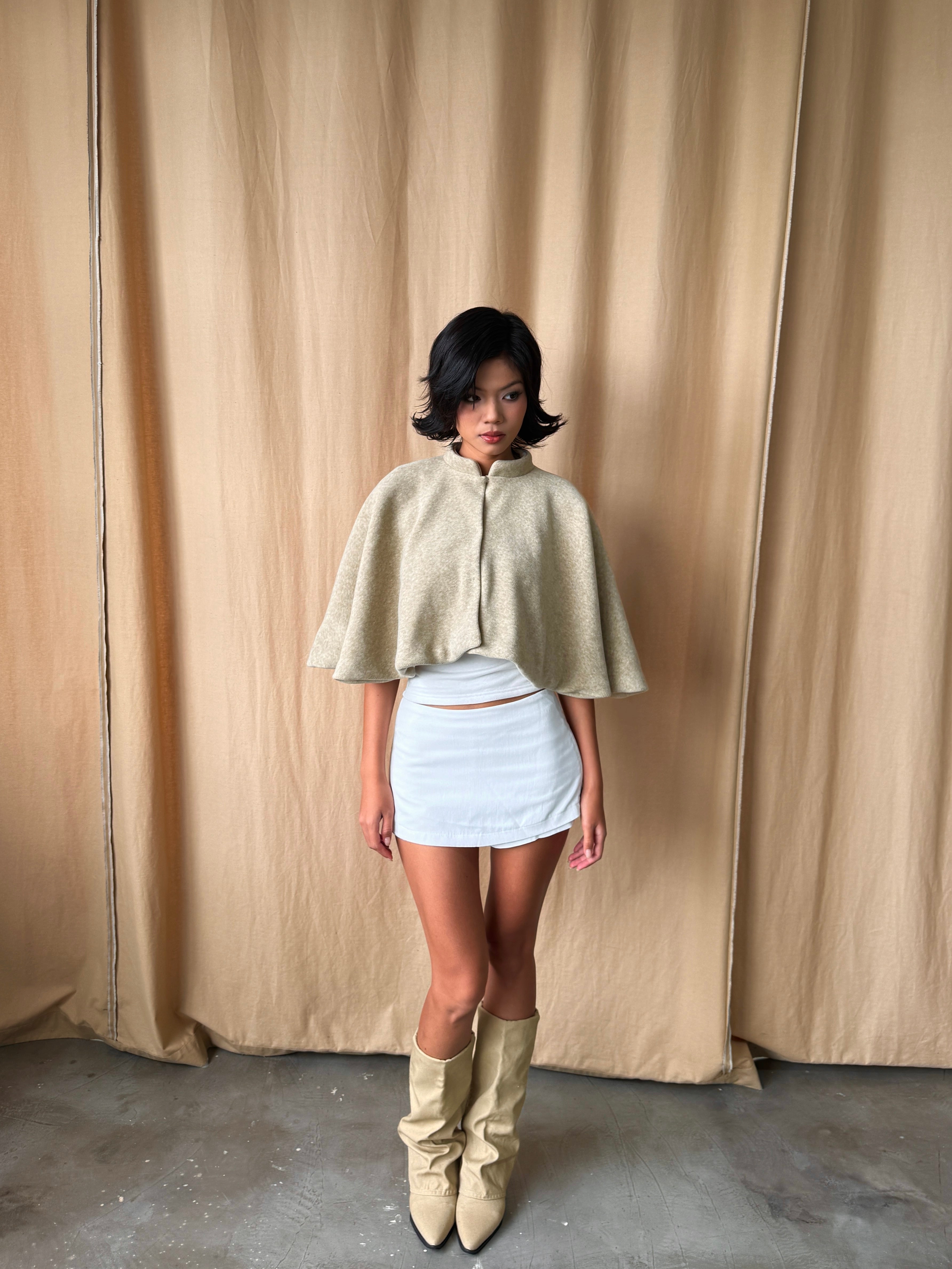 01 Fall Beige Atelier Cape