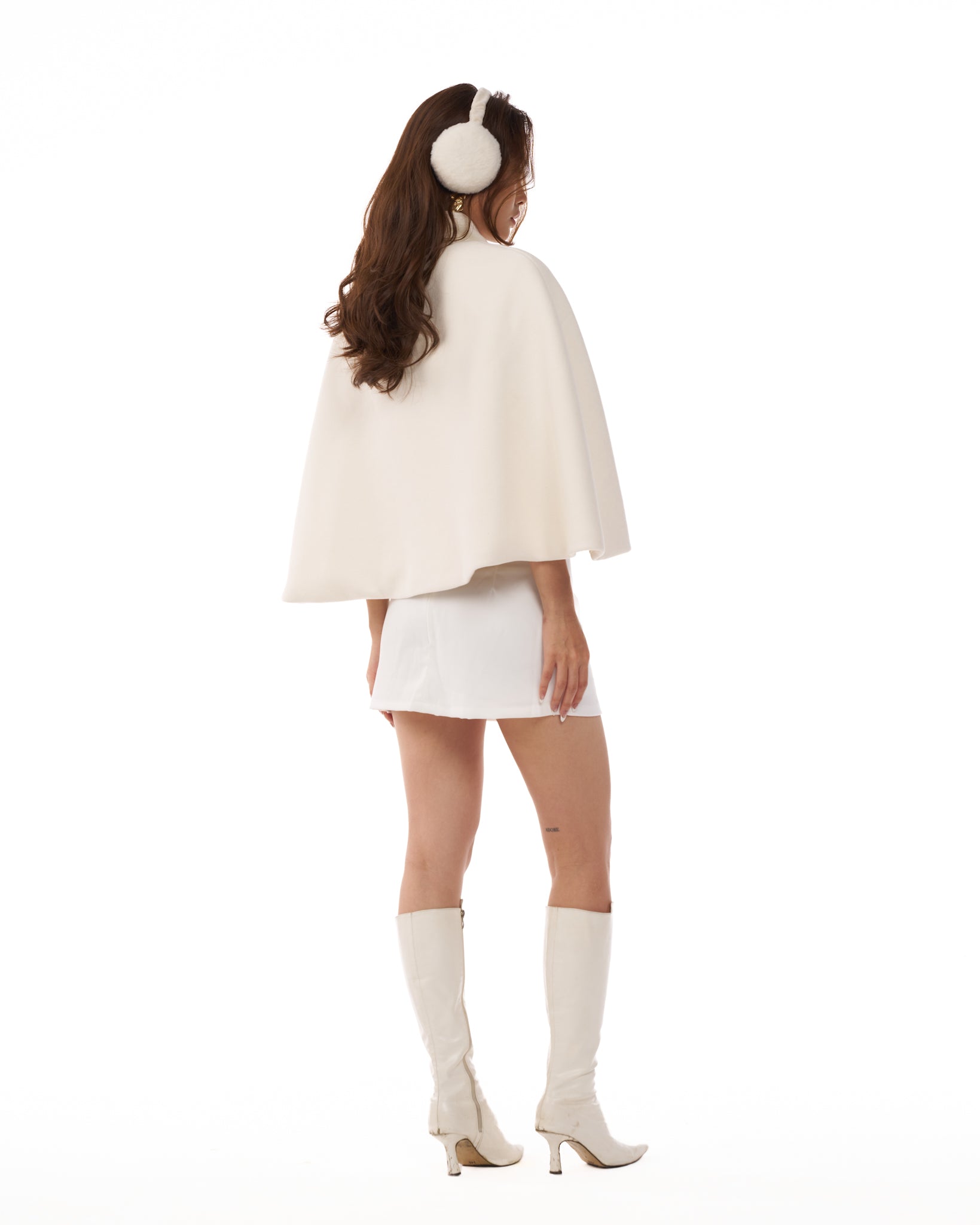04 Snow Bunny Cape/Poncho