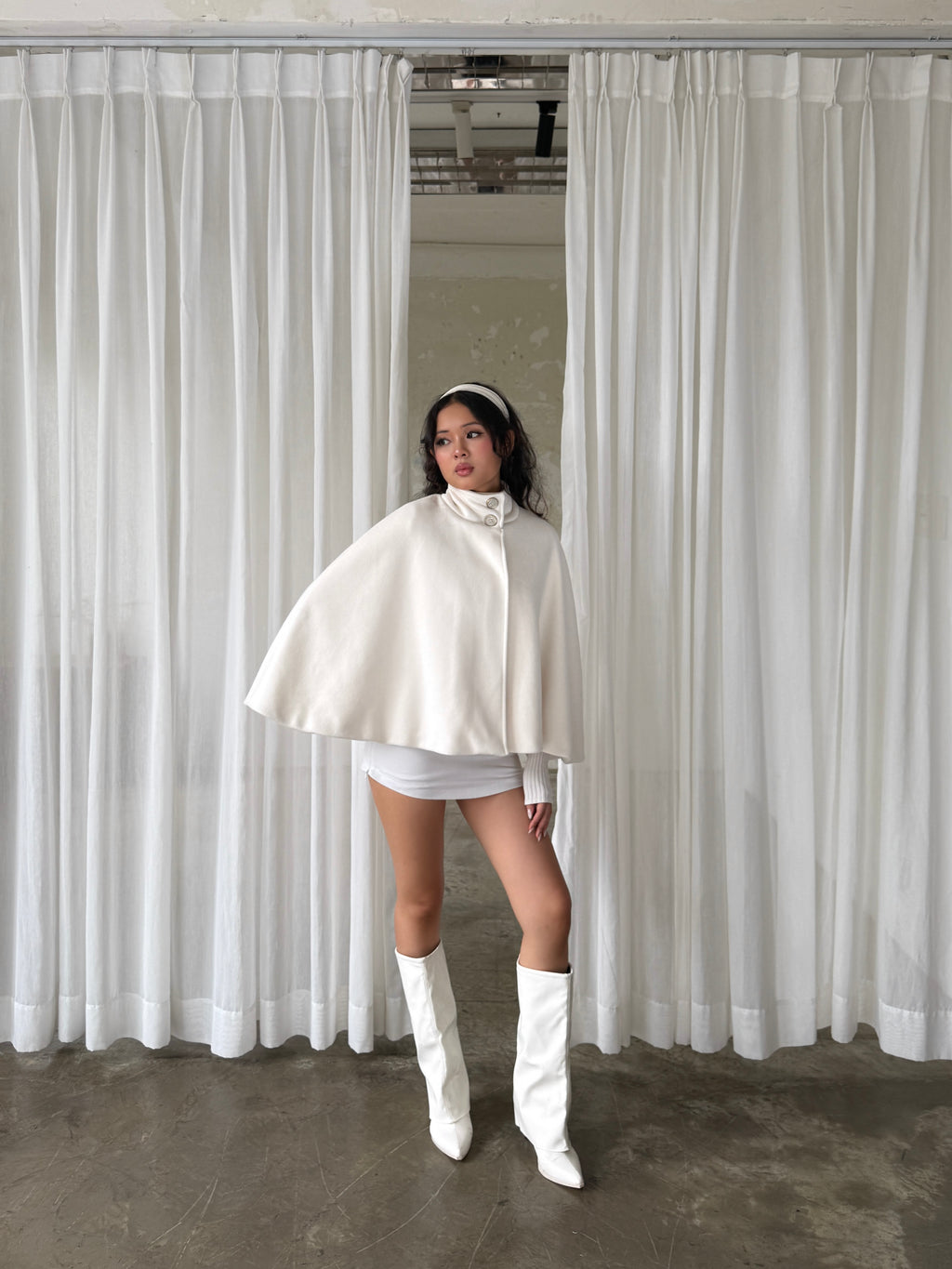 04 Snow Bunny Cape