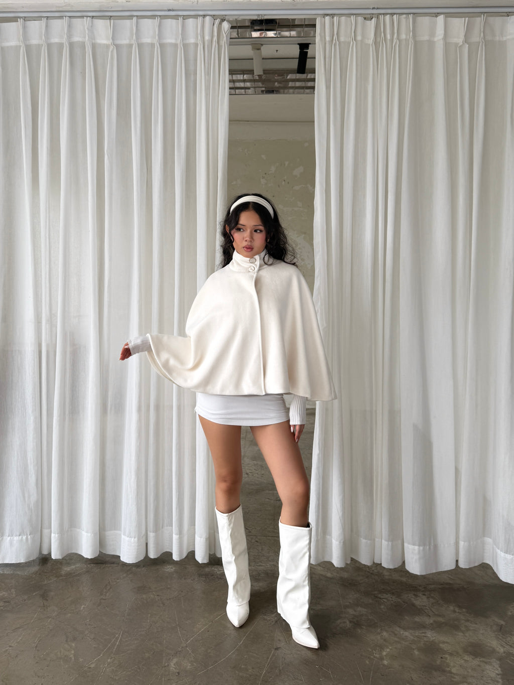 04 Snow Bunny Cape