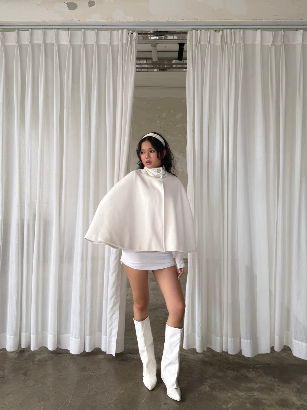 04 Snow Bunny Cape