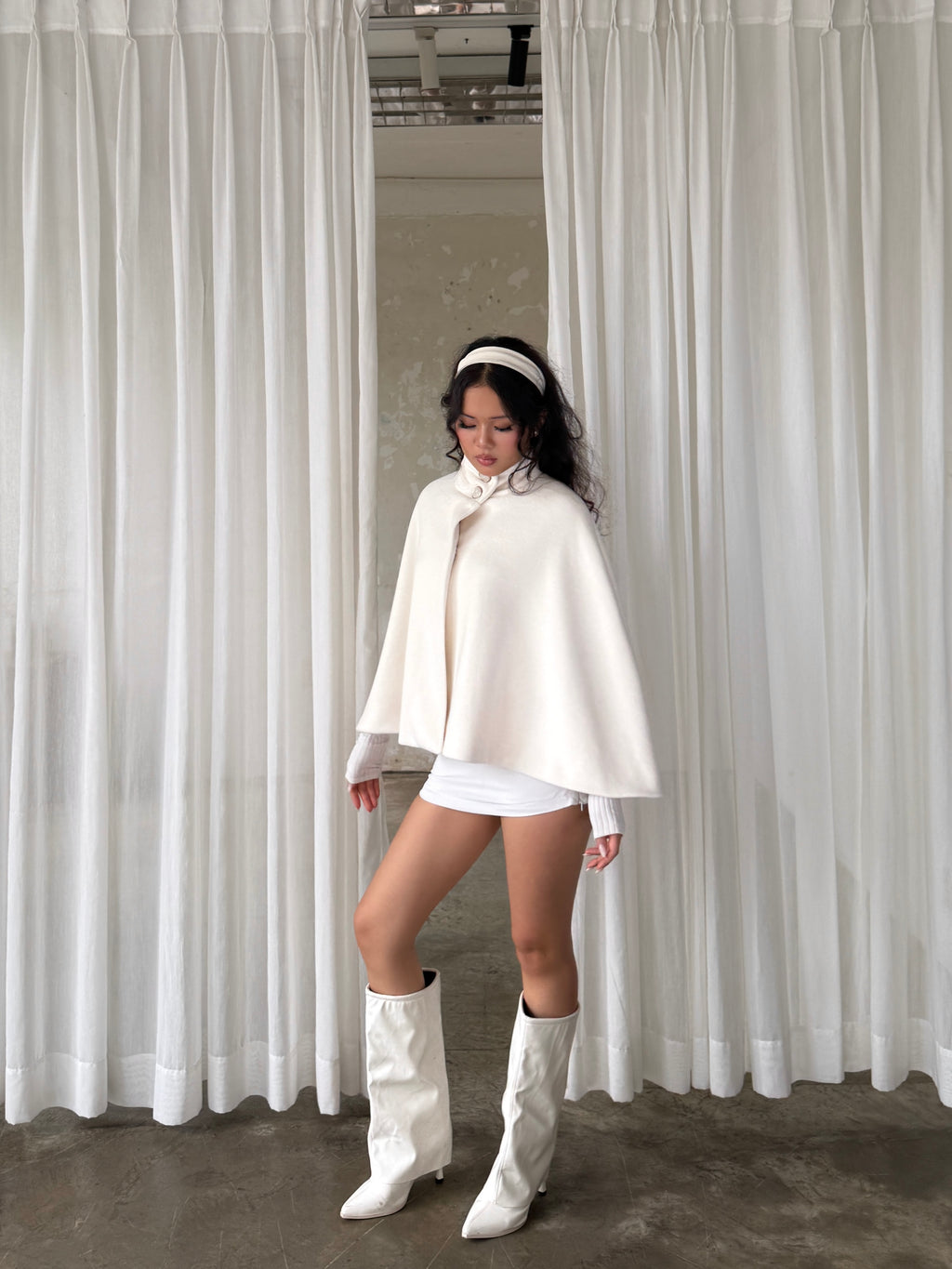 04 Snow Bunny Cape