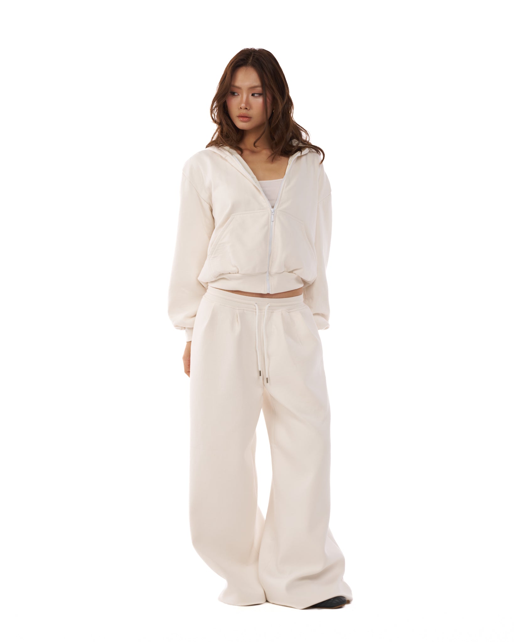 10 Ivory cloud comfort zip up hoodie