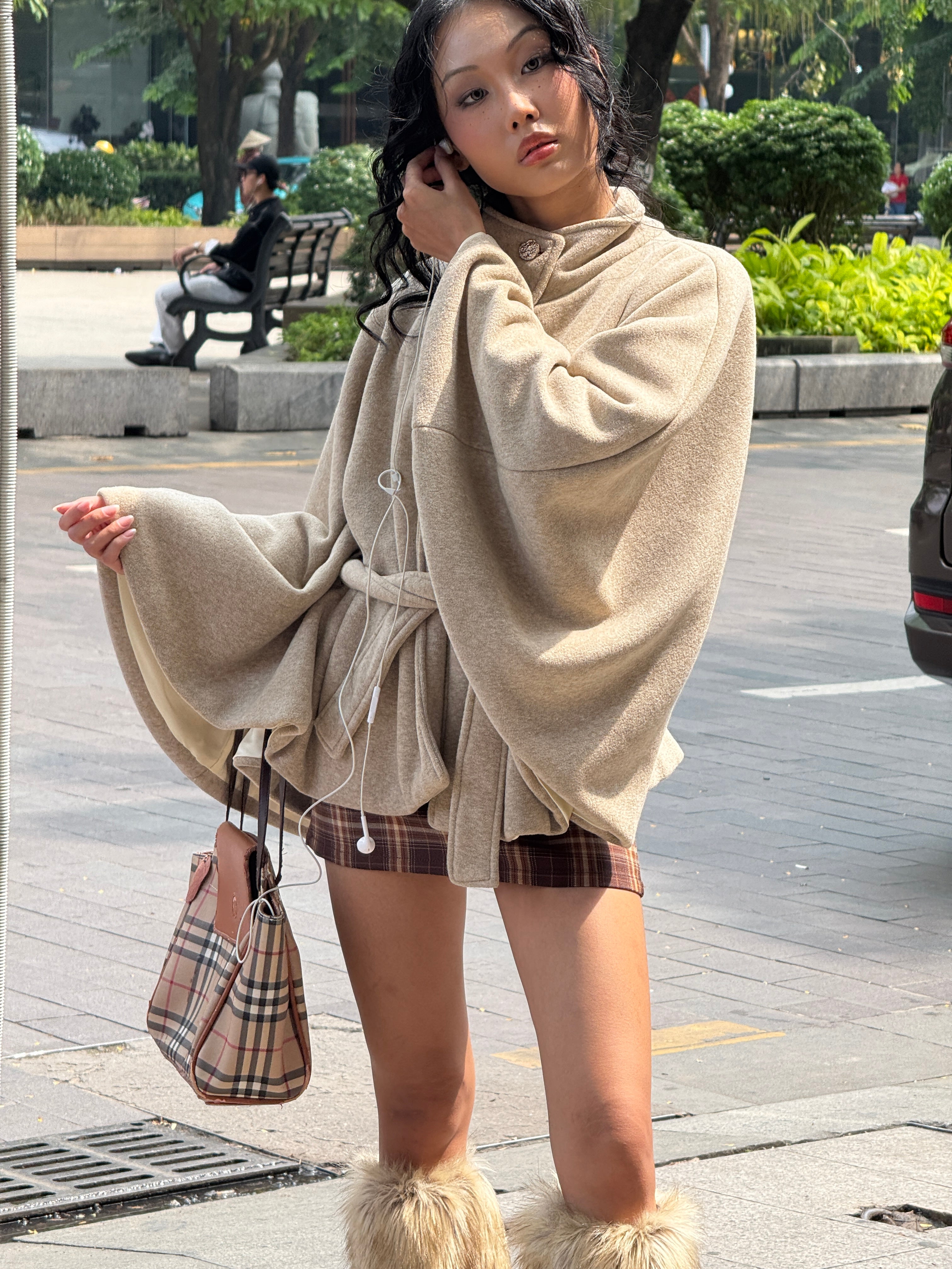 07 Beige Wide Arms Cape Jacket