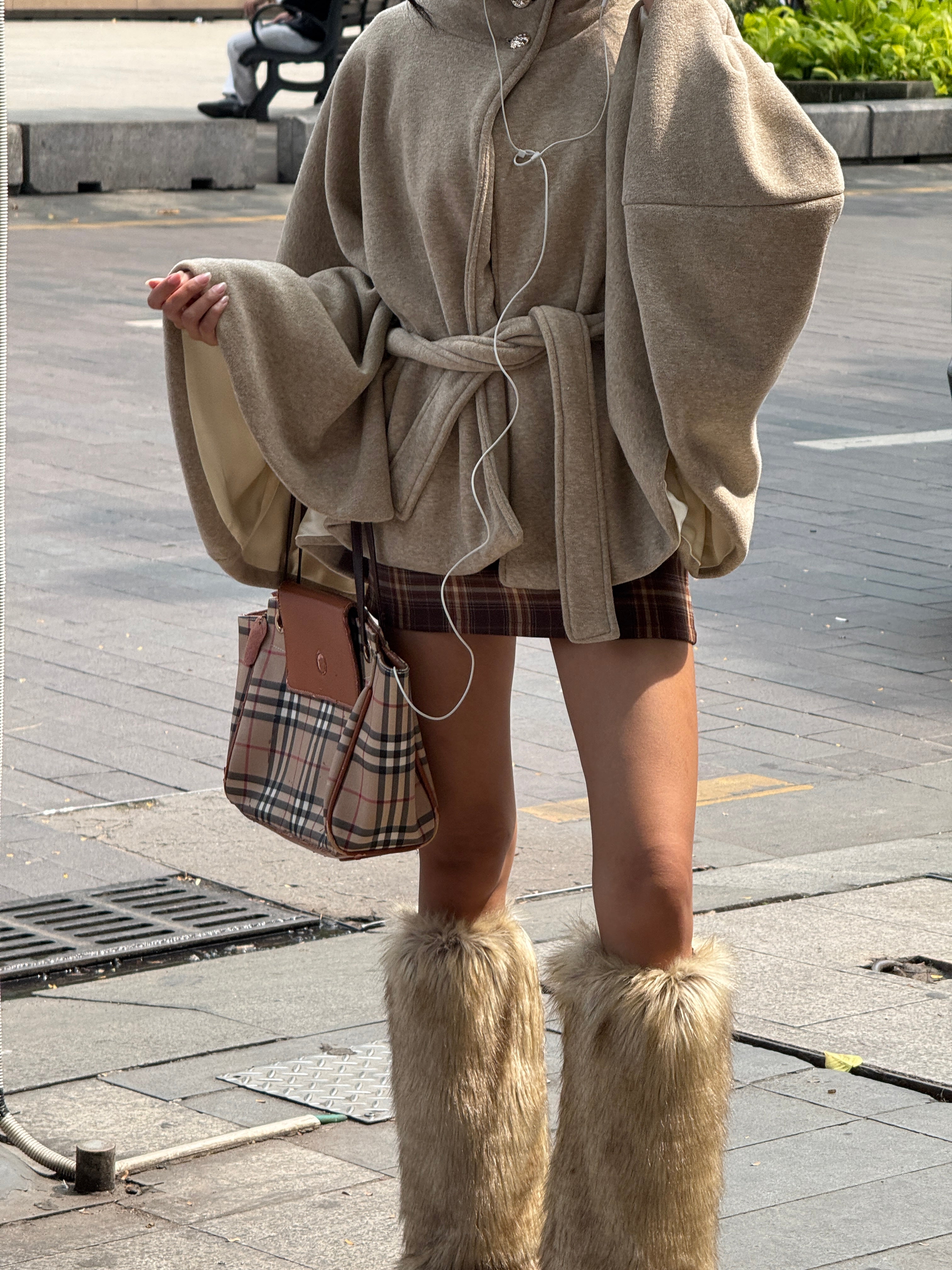 07 Beige Wide Arms Cape Jacket