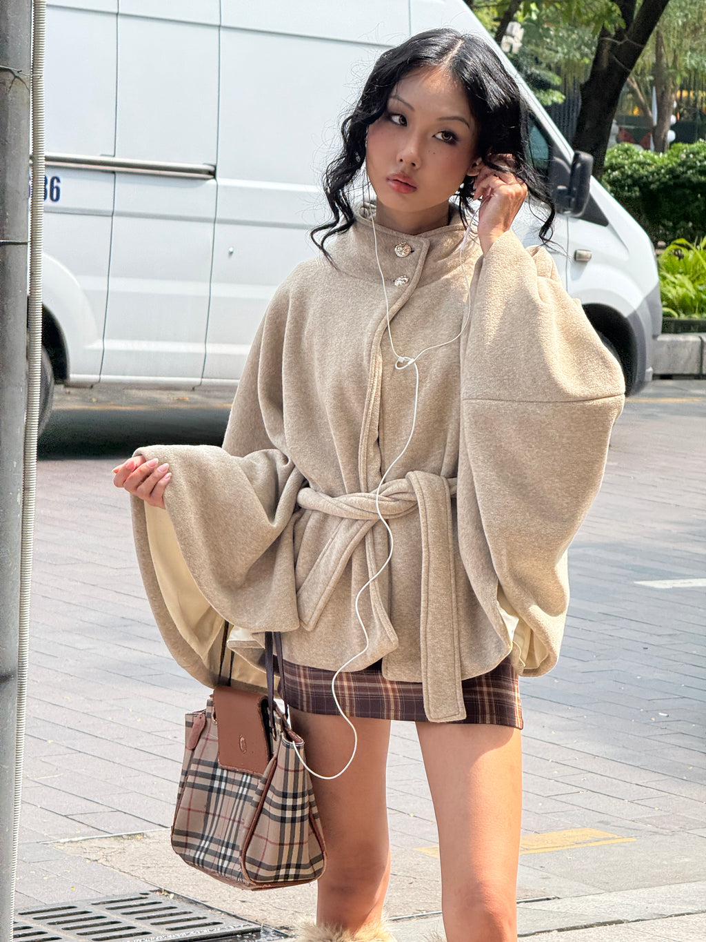 07 Beige Wide Arms Cape Jacket