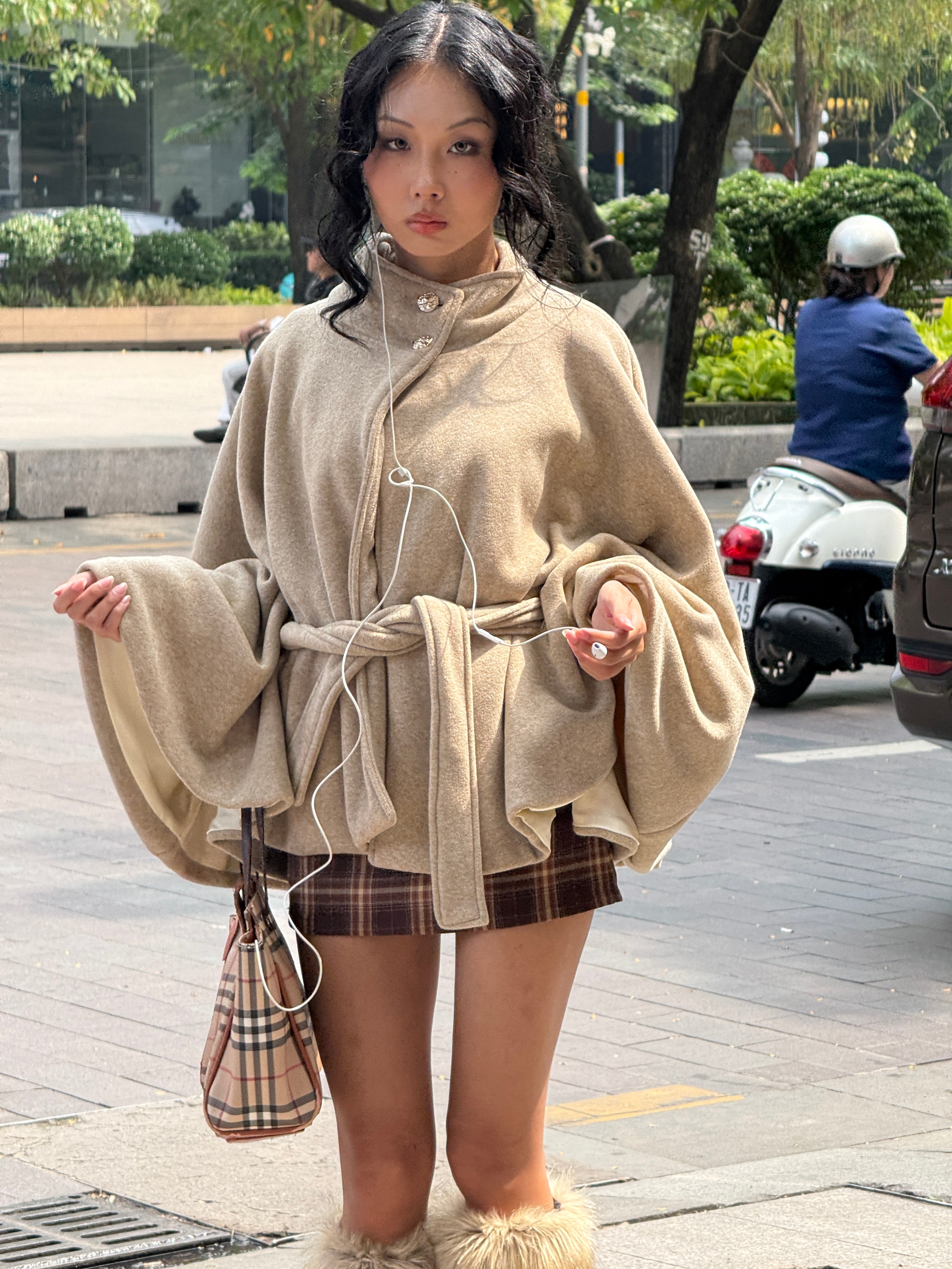07 Beige Wide Arms Cape Jacket